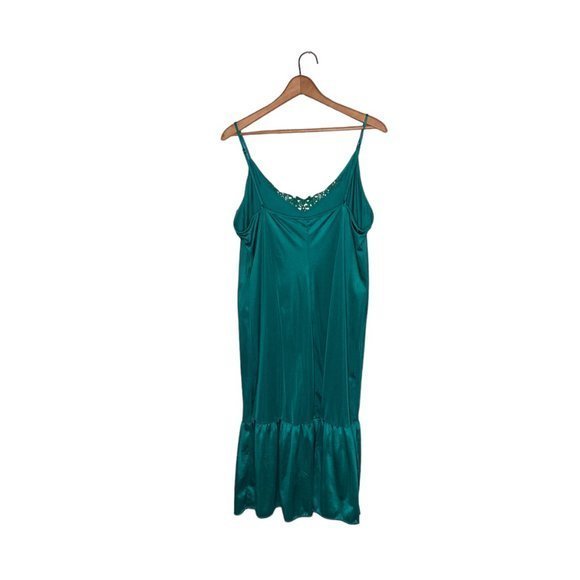 Vintage 80s Lady Cameo Dallas Plus 1X Green Drop Waist Ruffle Nylon Slip Dress - Picture 2 of 4